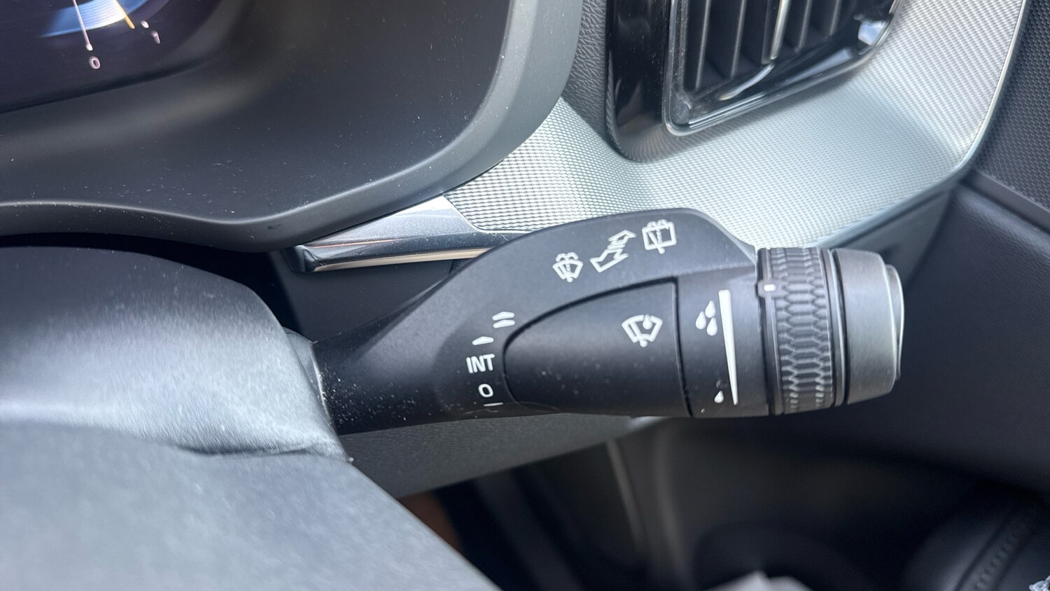 Used Volvo XC60 2024 for sale - 77339168: Photo 31