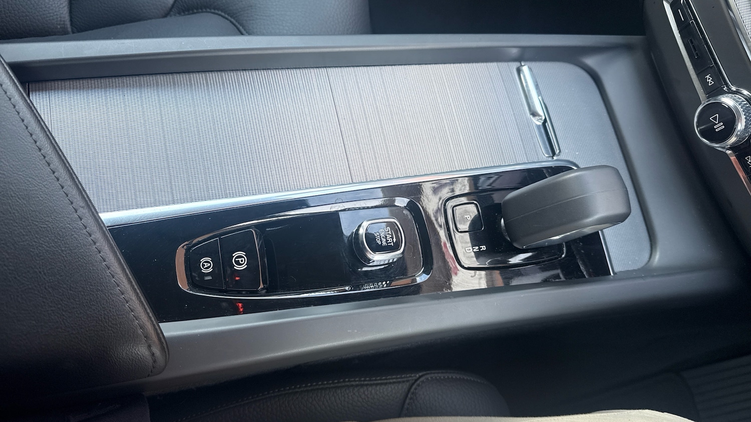 Used Volvo XC60 2024 for sale - 77339168: Photo 43