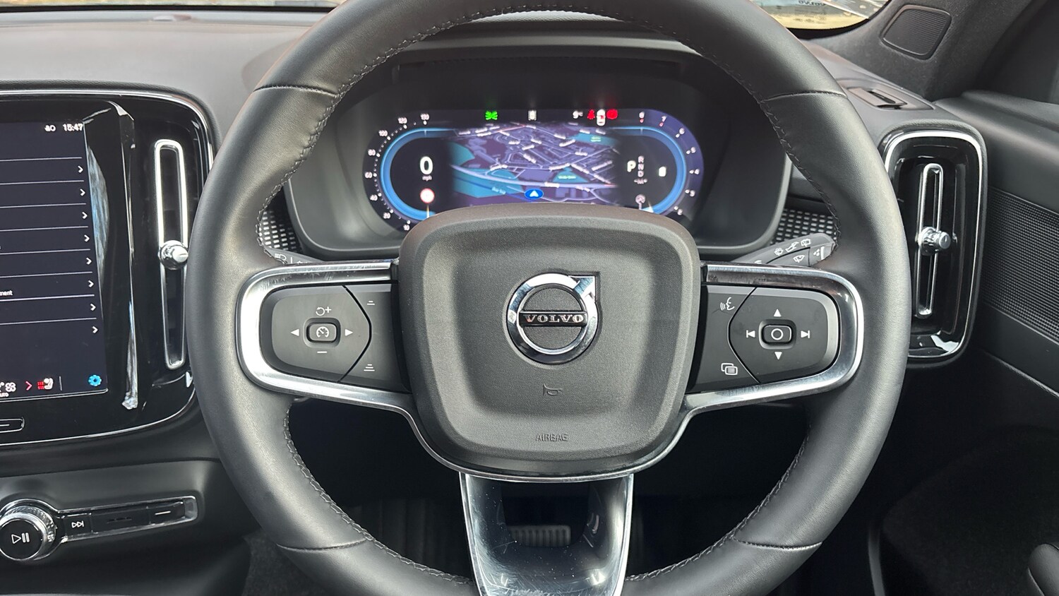 Used Volvo XC40 2024 for sale - 77339160: Photo 10