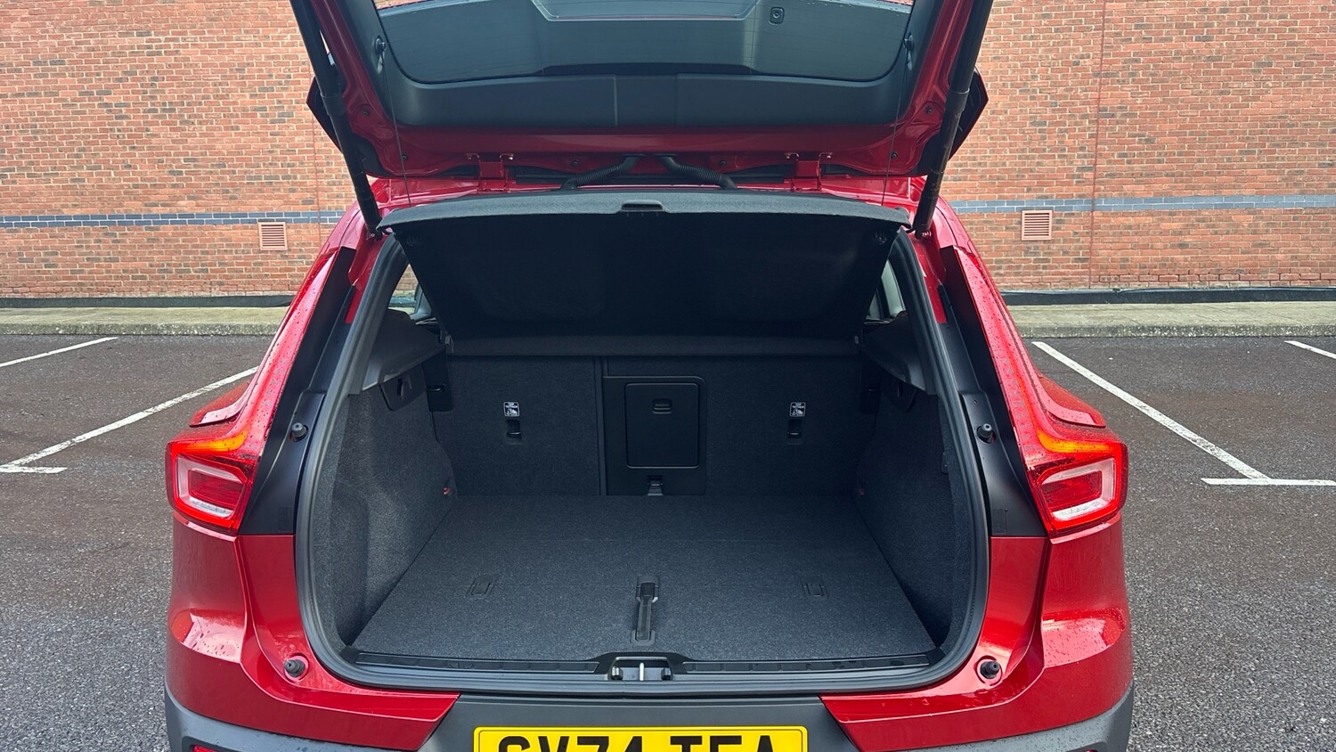 Used Volvo XC40 2024 for sale - 77339160: Photo 13