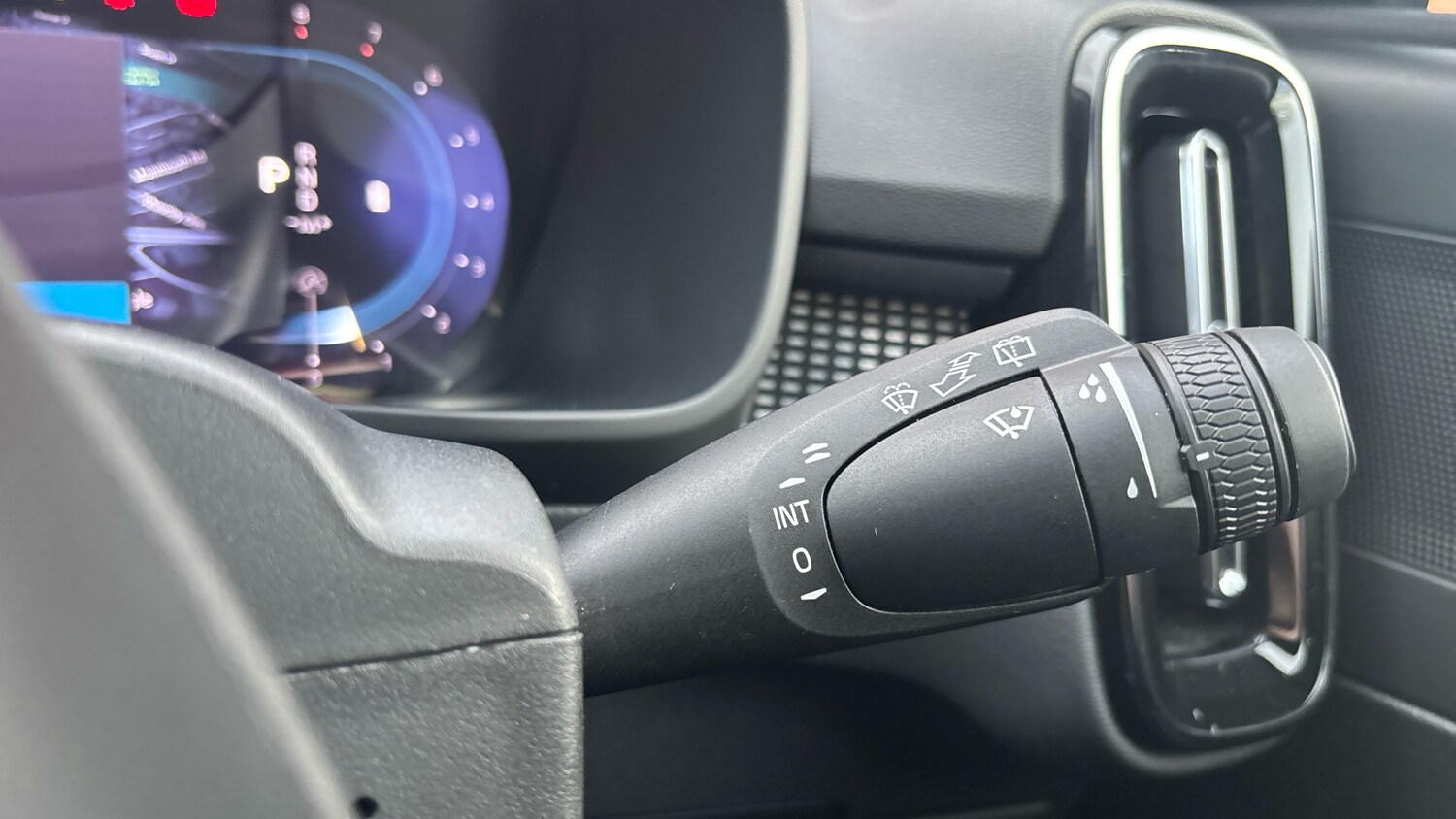 Used Volvo XC40 2024 for sale - 77339160: Photo 22