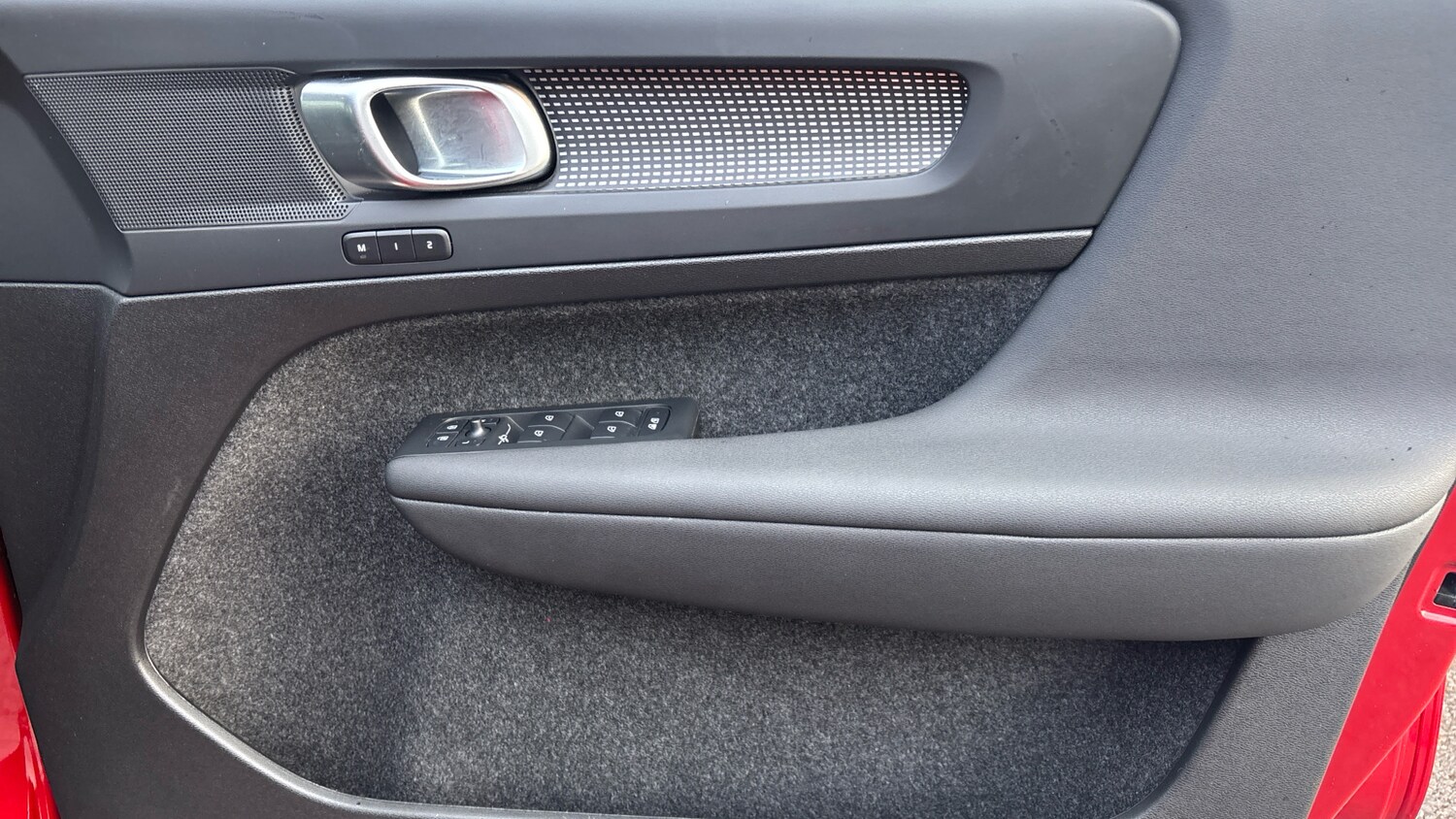 Used Volvo XC40 2024 for sale - 77339160: Photo 28