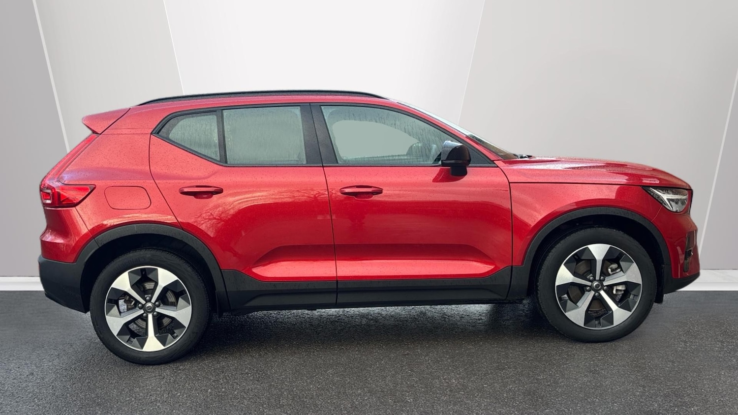 Used Volvo XC40 2024 for sale - 77339160: Photo 3