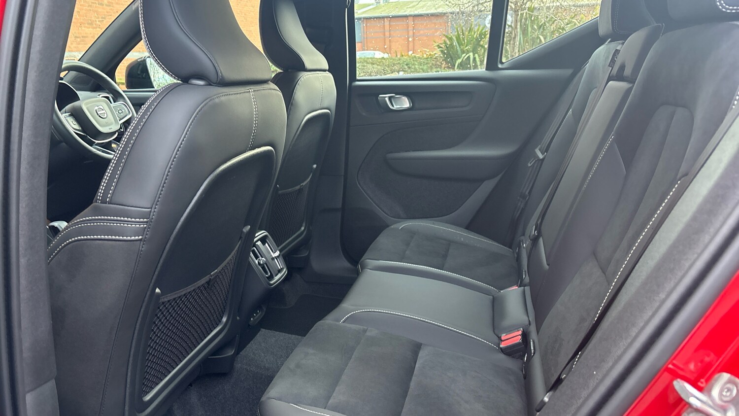 Used Volvo XC40 2024 for sale - 77339160: Photo 32