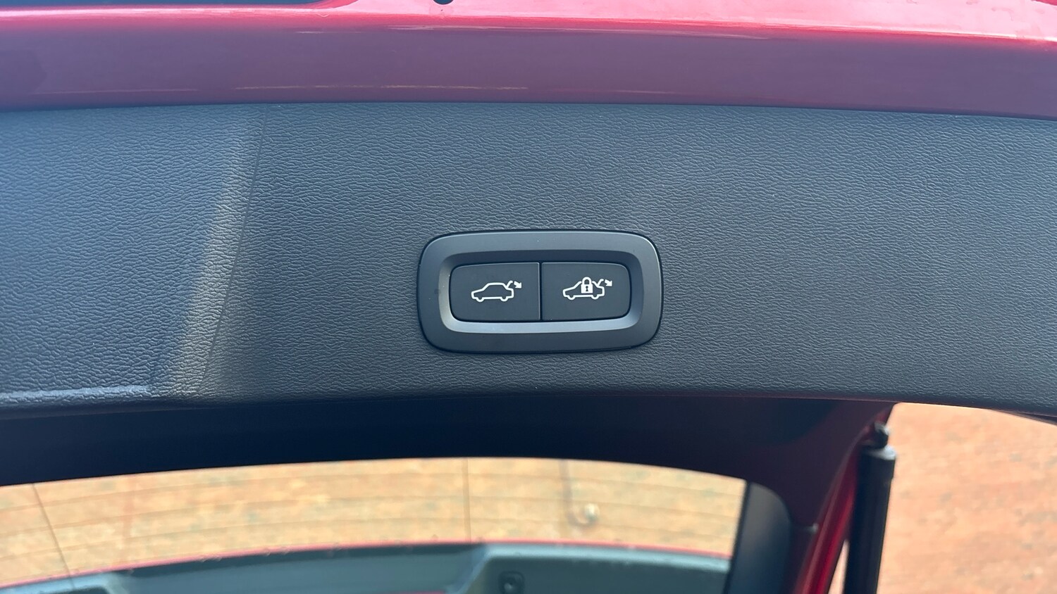 Used Volvo XC40 2024 for sale - 77339160: Photo 34