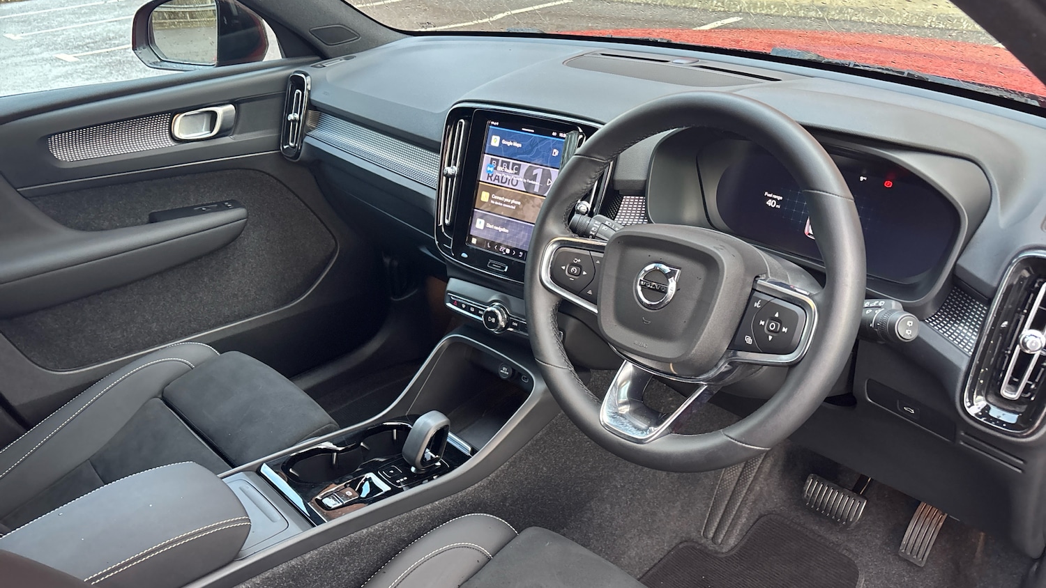 Used Volvo XC40 2024 for sale - 77339160: Photo 4