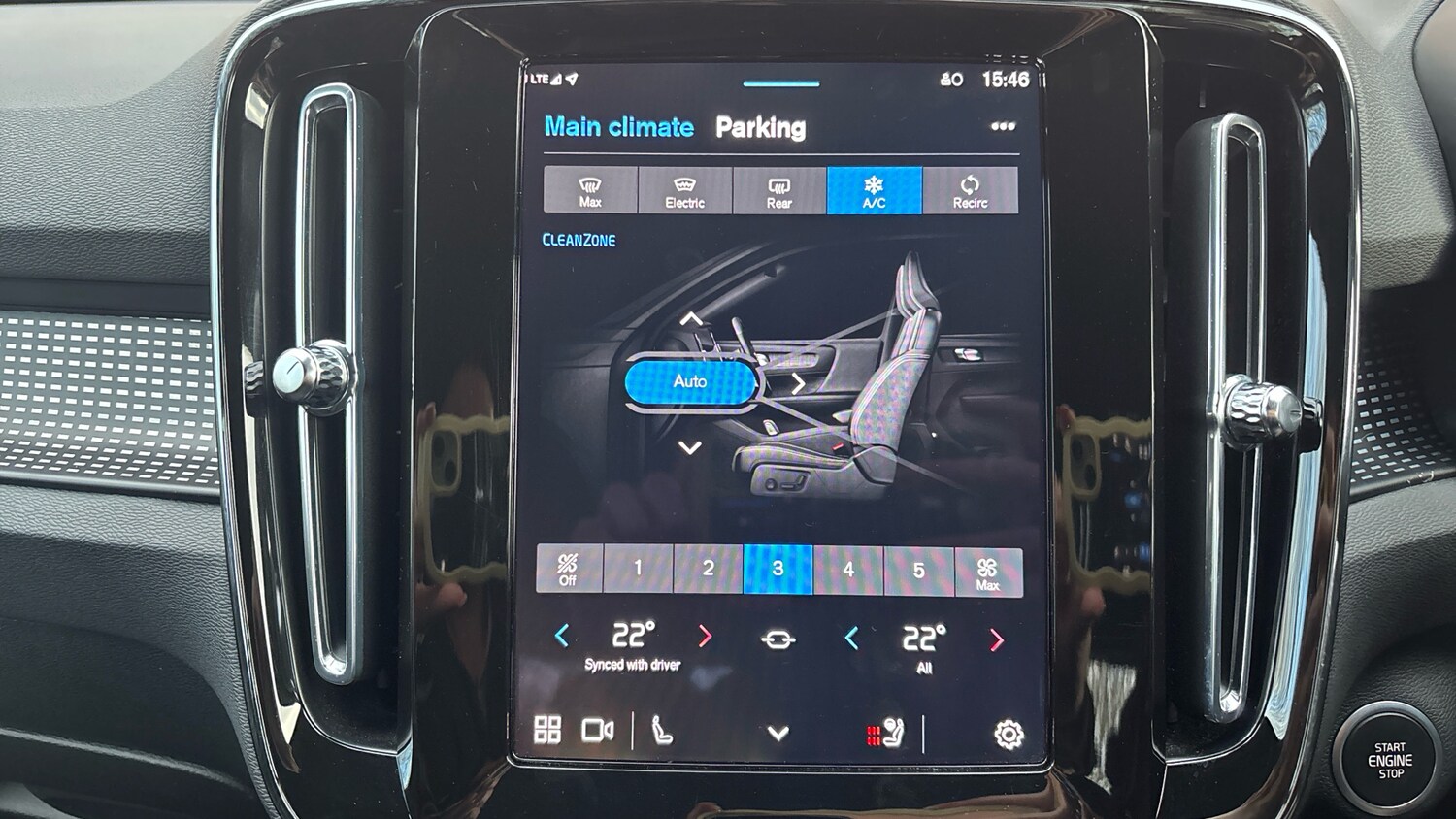 Used Volvo XC40 2024 for sale - 77339160: Photo 41