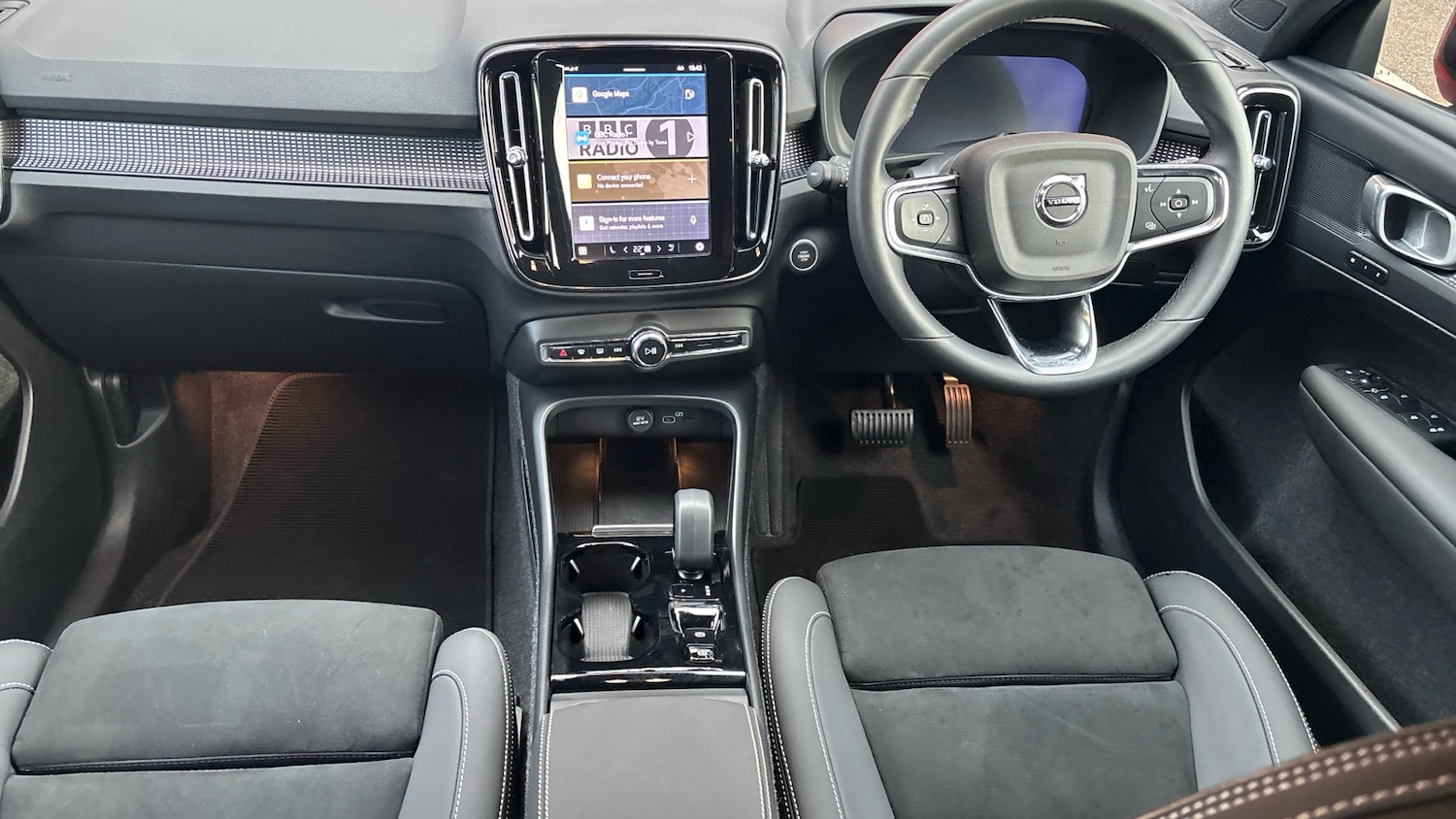 Used Volvo XC40 2024 for sale - 77339160: Photo 5