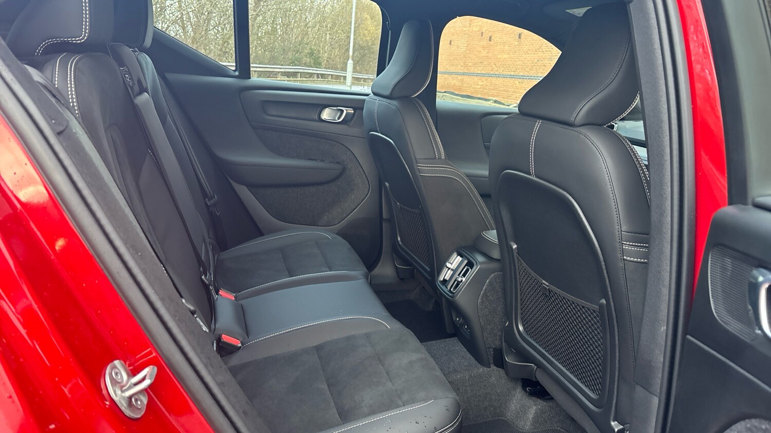 Used Volvo XC40 2024 for sale - 77339160: Photo 6