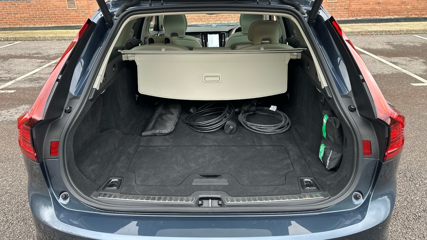 Used Volvo V90 2024 for sale - 76653266: Photo 17