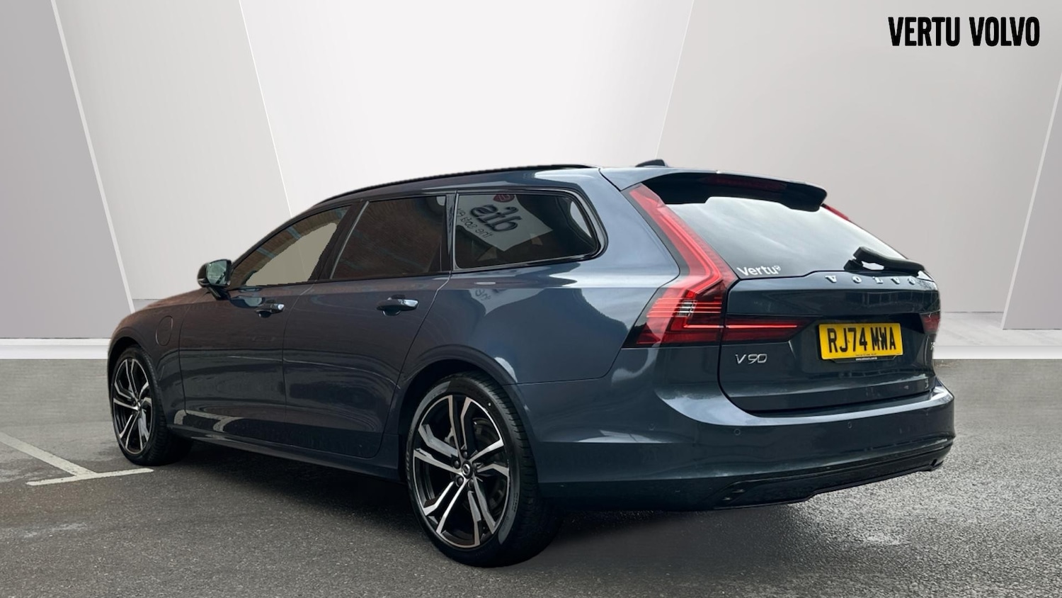 Used Volvo V90 2024 for sale - 76653266: Photo 2