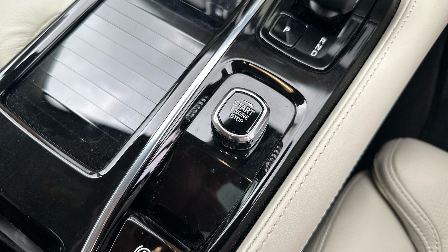 Used Volvo V90 2024 for sale - 76653266: Photo 23