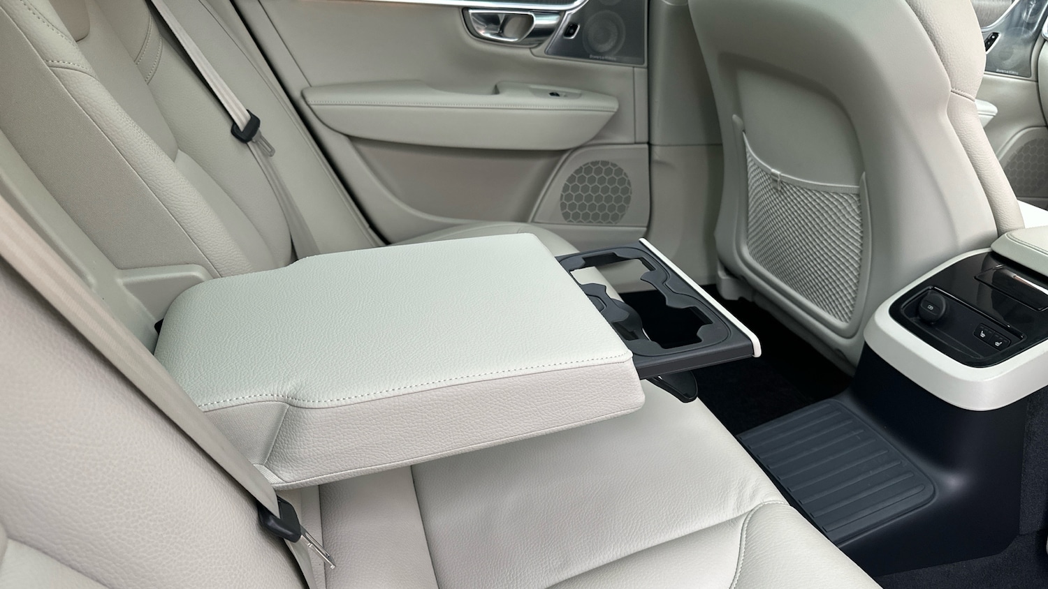 Used Volvo V90 2024 for sale - 76653266: Photo 26