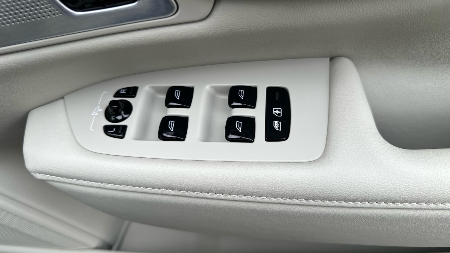 Used Volvo V90 2024 for sale - 76653266: Photo 28