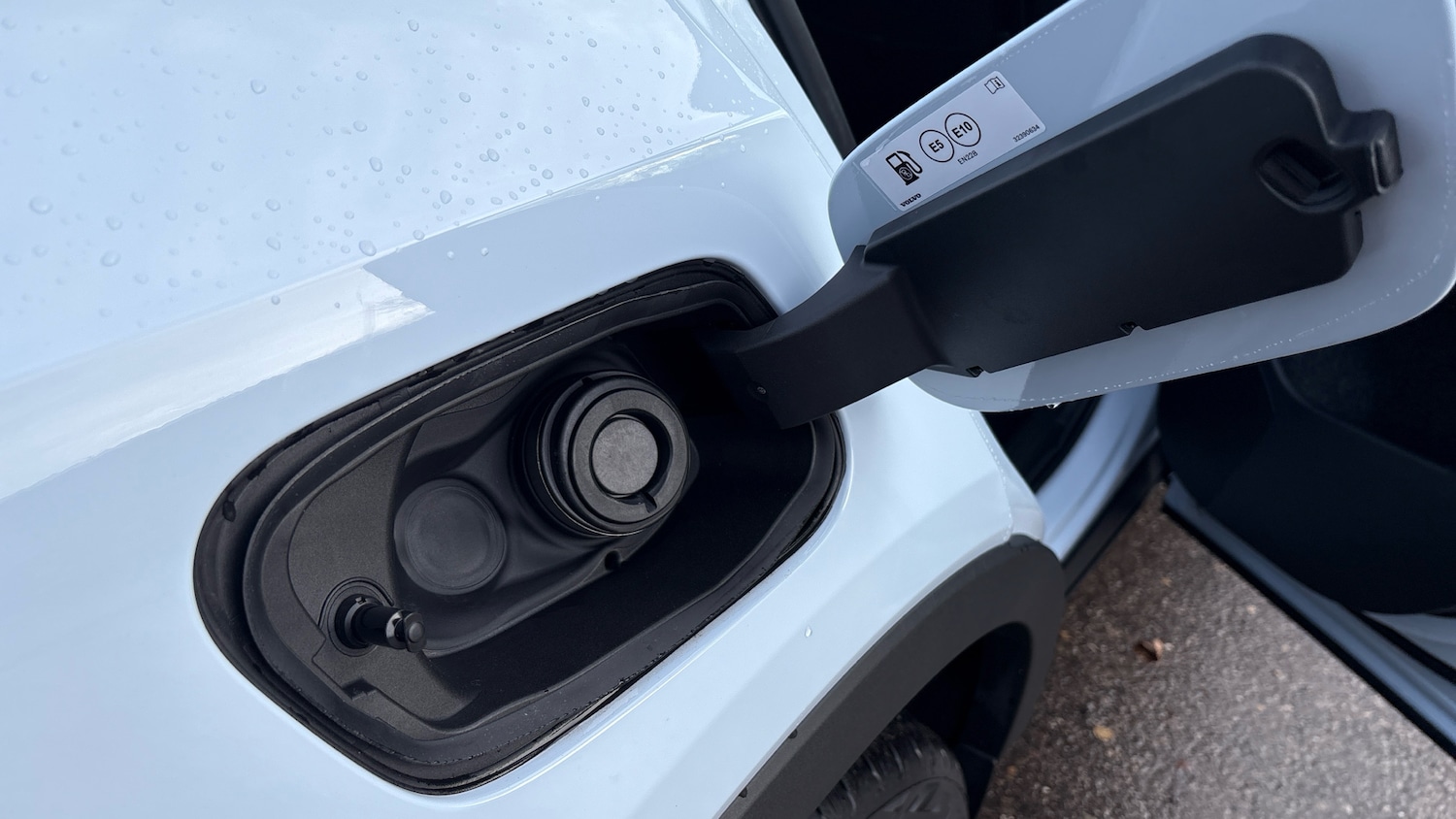 Used Volvo XC40 2025 for sale - 77171078: Photo 15