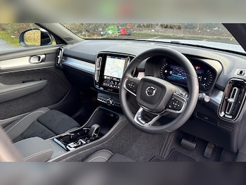 Used Volvo XC40 2025 for sale - 77171078: Photo