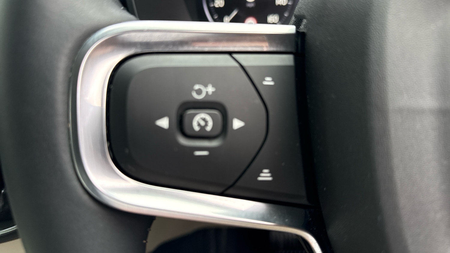 Used Volvo XC40 2020 for sale - 77465557: Photo 29