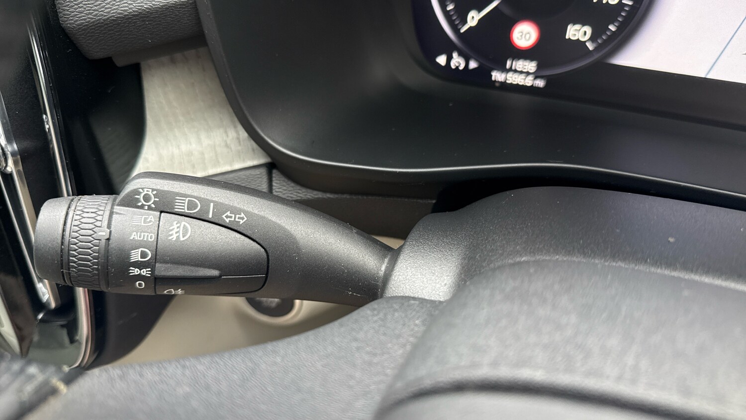 Used Volvo XC40 2020 for sale - 77465557: Photo 33