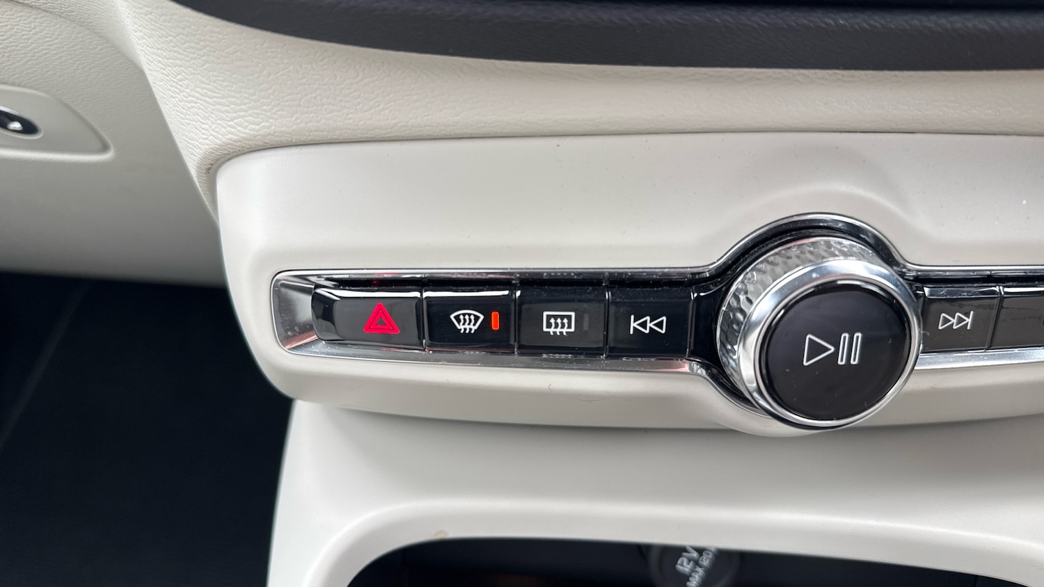 Used Volvo XC40 2020 for sale - 77465557: Photo 42