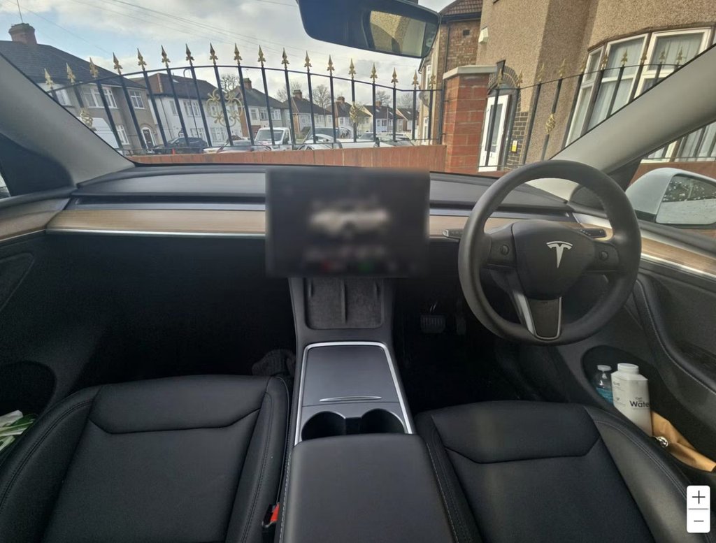 Used Tesla Model Y 2024 for sale - 77719503: Photo 2