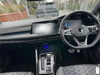 Used Volkswagen Golf 2022 for sale - 77407734: Photo