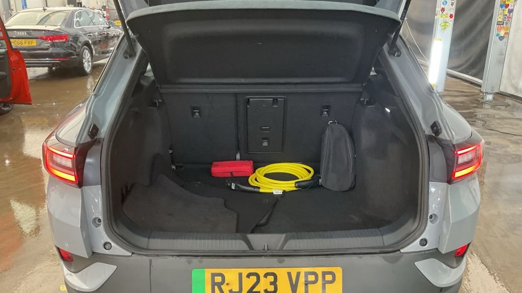 Used Volkswagen ID.4 2023 for sale - 78124408: Photo 10