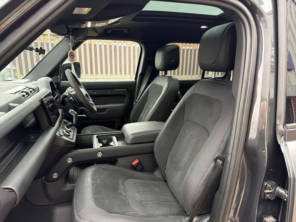 Used Land Rover Defender 2023 for sale - 77383564: Photo 14