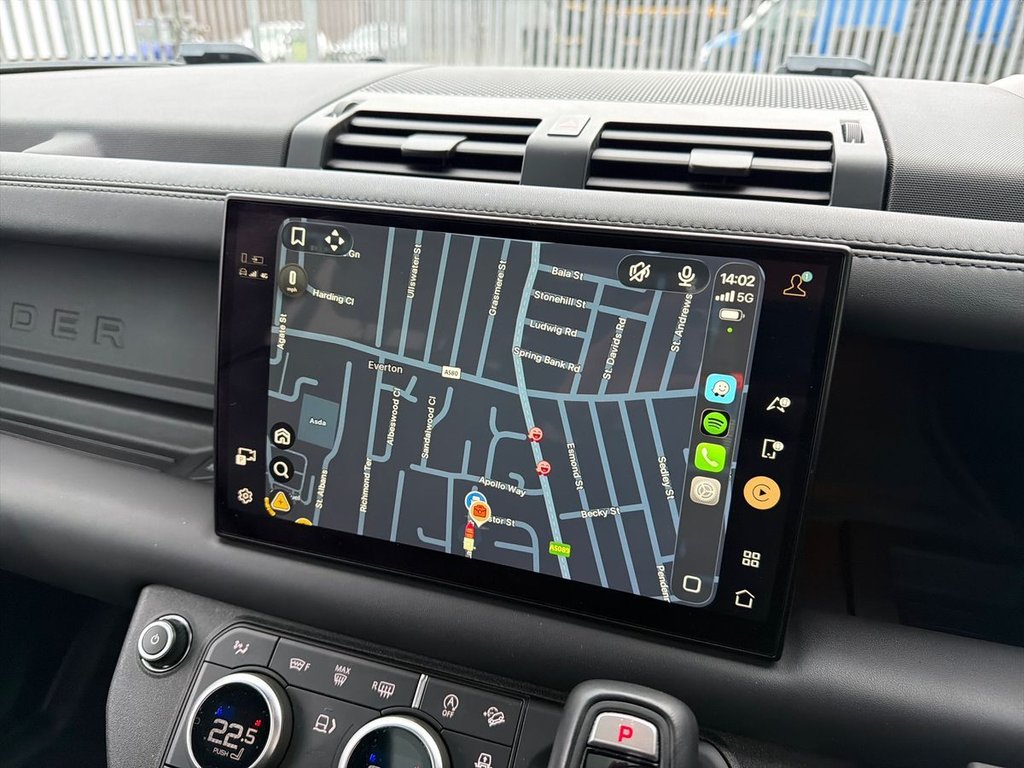 Used Land Rover Defender 2023 for sale - 77383564: Photo 25