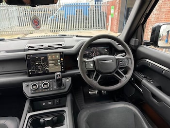 Used Land Rover Defender 2023 for sale - 77383564: Photo