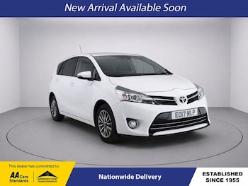 Used Toyota Verso 2017 for sale - 79437951: Photo