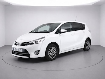 Used Toyota Verso 2017 for sale - 79437951: Photo