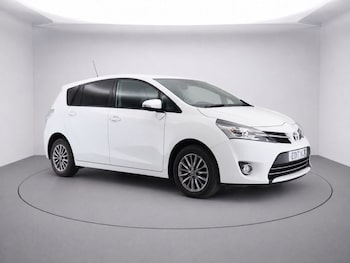 Used Toyota Verso 2017 for sale - 79437951: Photo