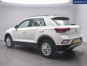 Used Volkswagen T-Roc 2022 for sale - 75727021: Photo