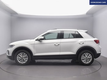 Used Volkswagen T-Roc 2022 for sale - 75727021: Photo