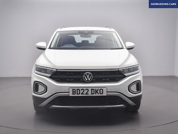 Used Volkswagen T-Roc 2022 for sale - 75727021: Photo