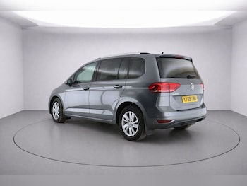 Used Volkswagen Touran 2019 for sale - 78401530: Photo