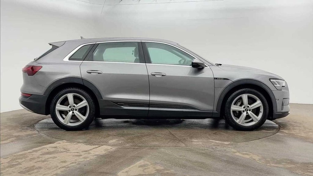 Used Audi e-tron 2021 for sale - 78166917: Photo 3