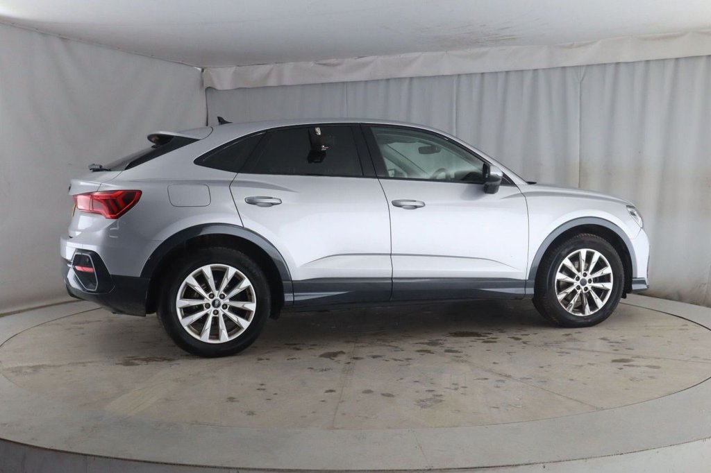 Used Audi Q3 2020 for sale - 77133732: Photo 2