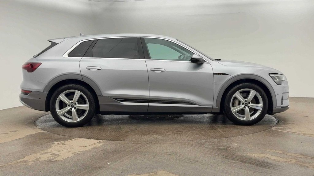 Used Audi e-tron 2021 for sale - 77748035: Photo 3