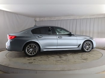 Used BMW 5 Series 2017 for sale - 77436508: Photo