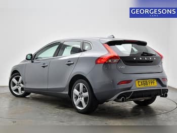 Used Volvo V40 2018 for sale - 79722395: Photo
