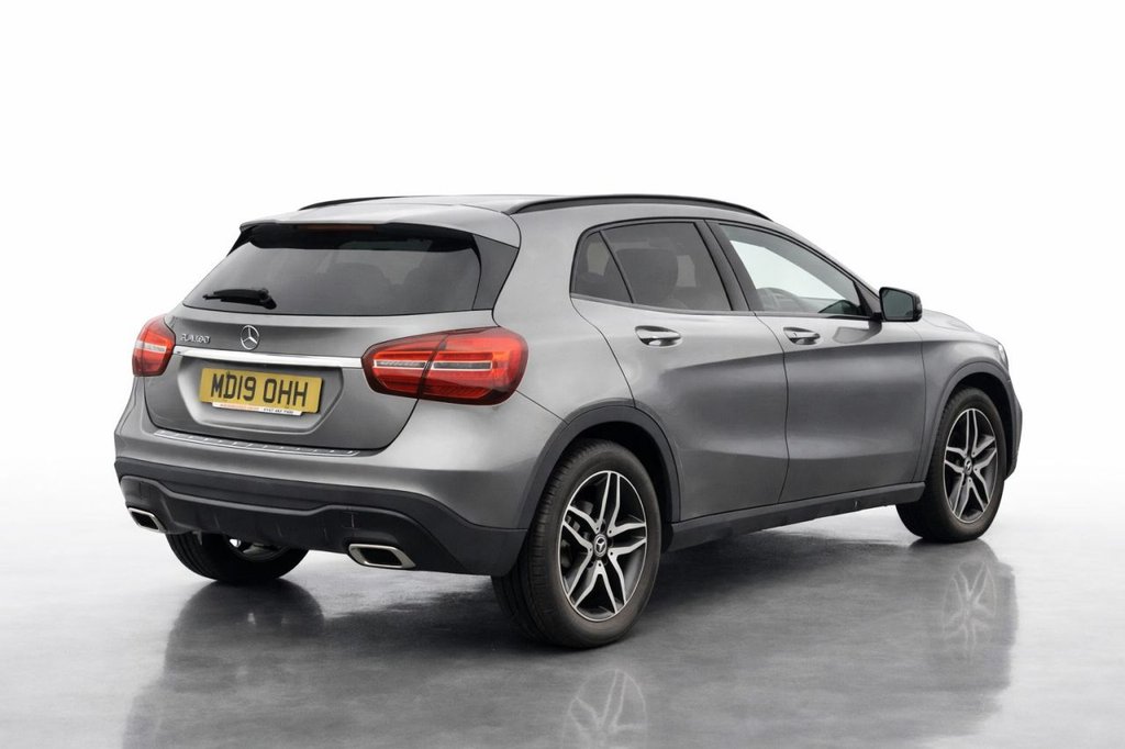 Used Mercedes-Benz GLA 2019 for sale - 77919747: Photo 2