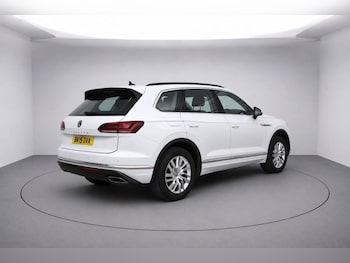 Used Volkswagen Touareg 2019 for sale - 78985378: Photo
