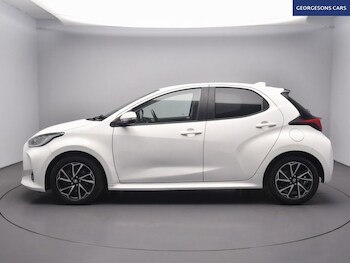 Used Toyota Yaris 2022 for sale - 78413861: Photo