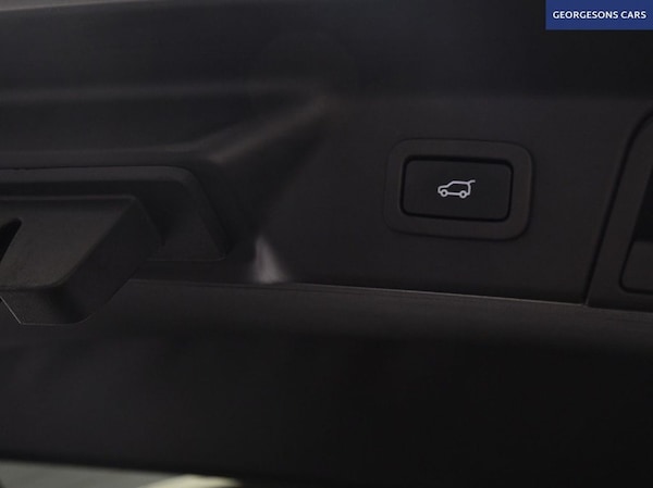 Used Land Rover Range Rover Velar 2020 for sale - 76236145: Photo 10