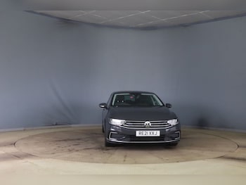 Used Volkswagen Passat 2021 for sale - 77919872: Photo