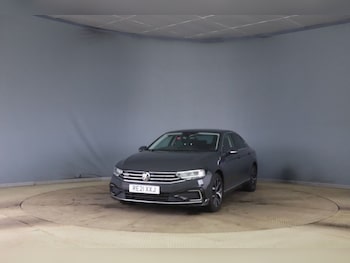 Used Volkswagen Passat 2021 for sale - 77919872: Photo