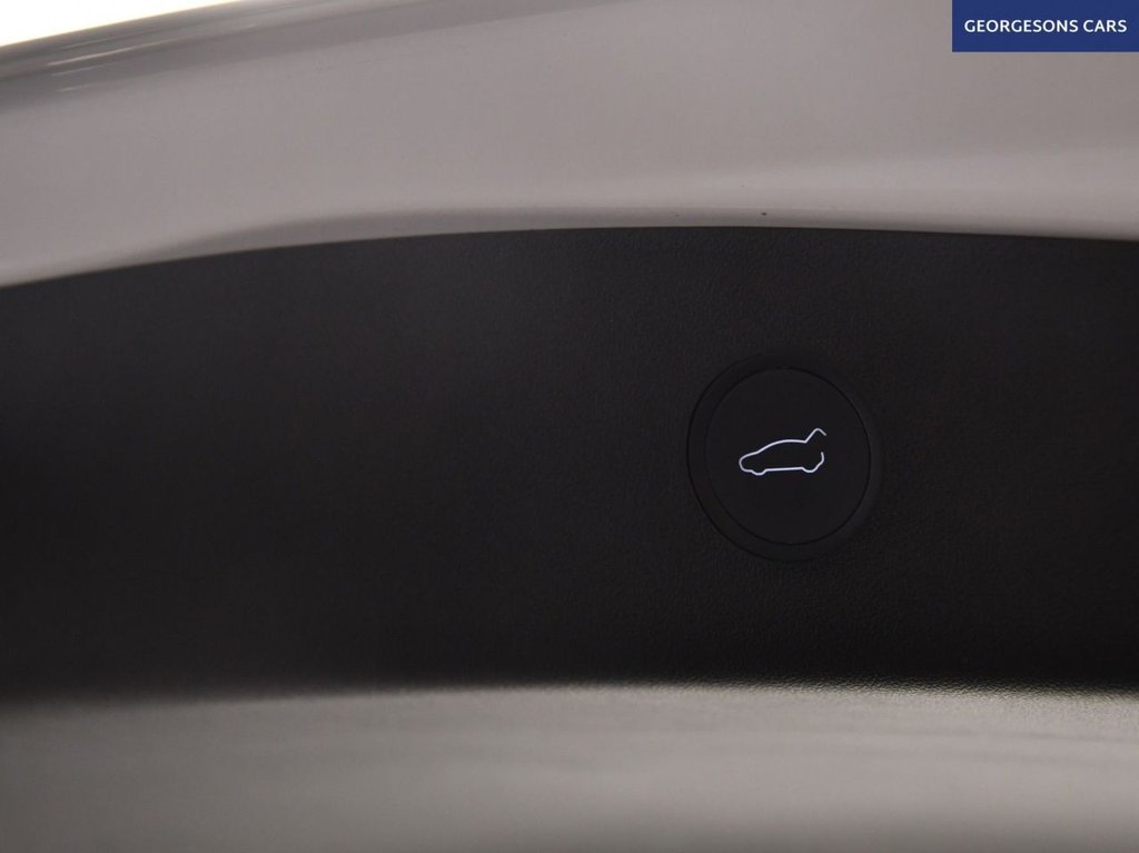 Used Tesla Model 3 2021 for sale - 76132067: Photo 10