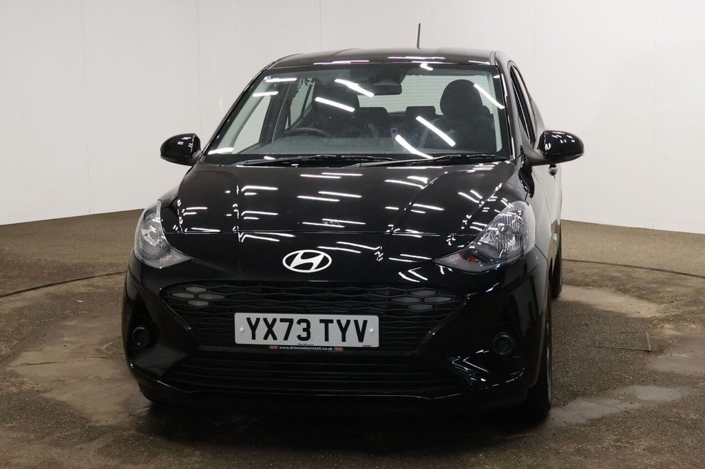 Used Hyundai i10 2023 for sale - 77666971: Photo 2