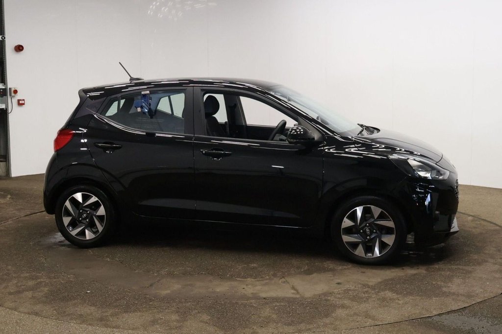 Used Hyundai i10 2023 for sale - 77666971: Photo 4